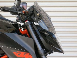 KTM 1290 SUPER DUKE R 用 バリアブル スクリーン