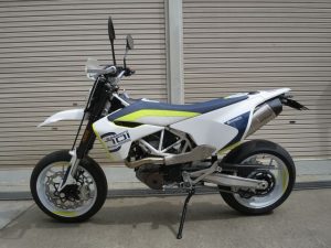 Husqvarna 701 SUPER MOTO Racing