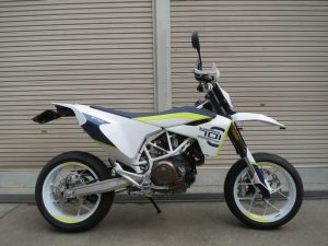 Husqvarna 701 SUPER MOTO Racing