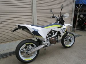 Husqvarna 701 SUPER MOTO Racing